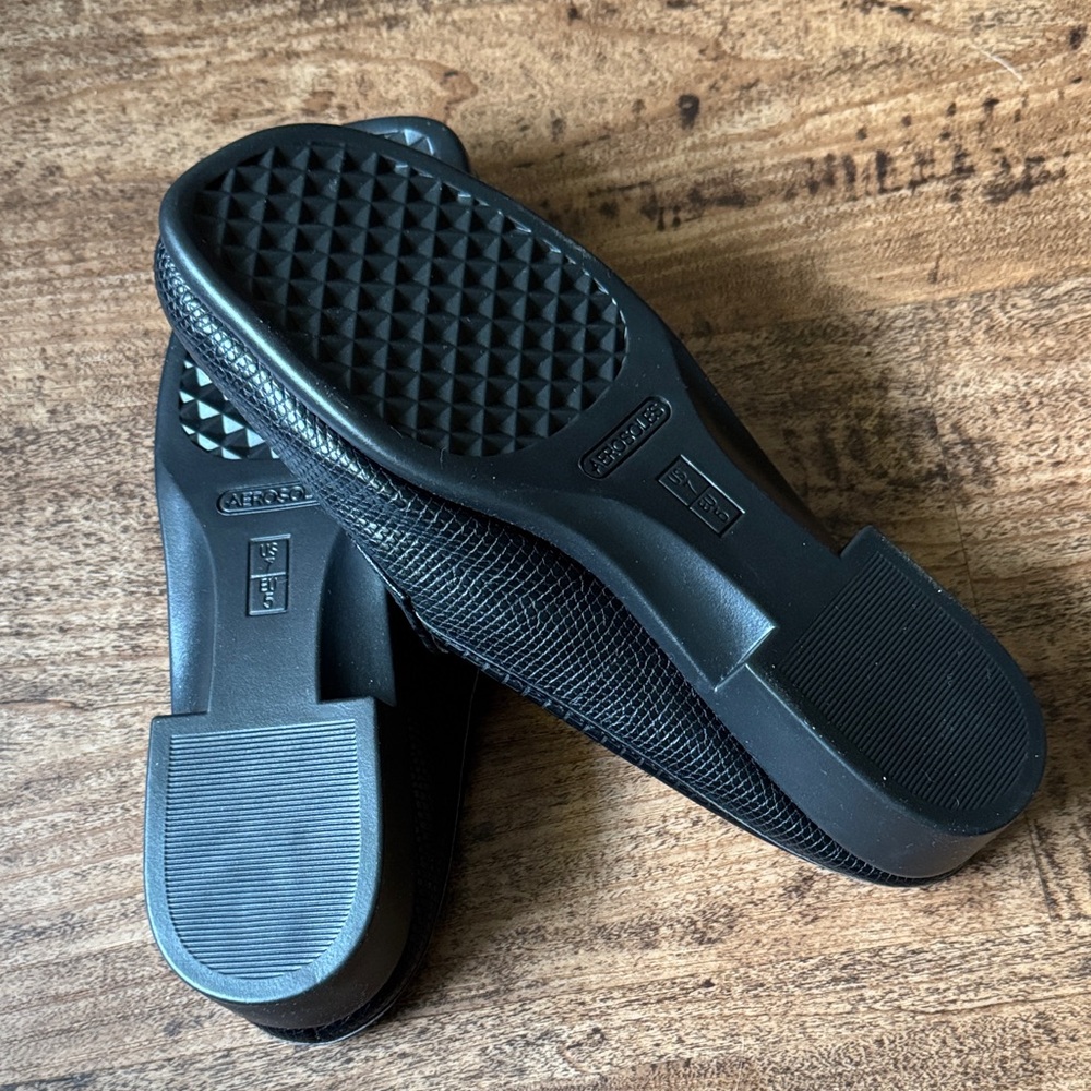 AEROSOLES Black Crocodile Pattern Women’s  Loafers - Picture 4 of 5